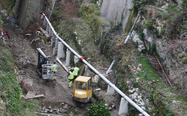 Les engins arrivent dans le ravin de la Male